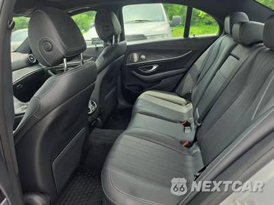 2020 Mercedes-Benz E 350 4MATIC Sedan - zdjęcie 16 z 21 - miniatura
