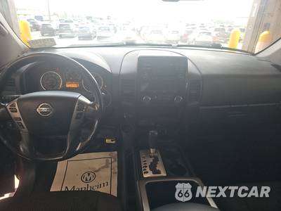 2014 Nissan TITAN SV Crew Cab Short Bed - zdjęcie 11 z 33 - miniatura