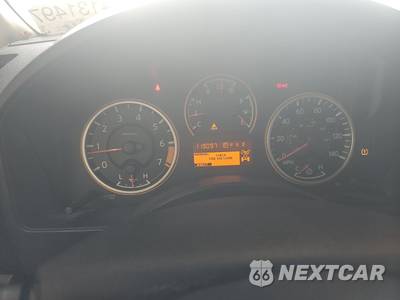 2014 Nissan TITAN SV Crew Cab Short Bed - zdjęcie 12 z 33 - miniatura