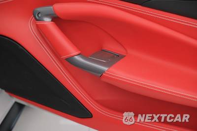 2023 Ferrari F8 Spider Convertible - zdjęcie 19 z 50 - miniatura