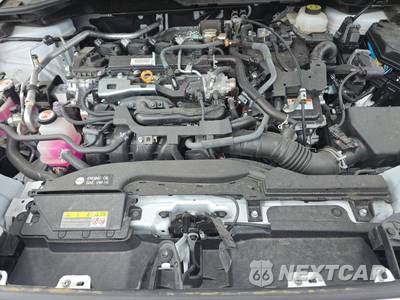 2025 Toyota Corolla Cross Hybrid SE - zdjęcie 15 z 18 - miniatura