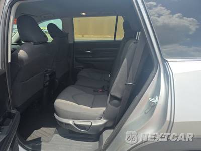 2025 Toyota Grand Highlander Hybrid LE - zdjęcie 13 z 22 - miniatura