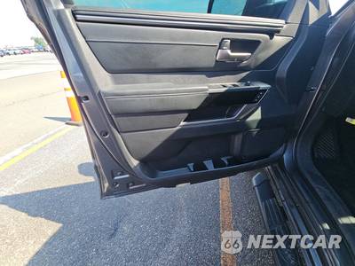 2023 Toyota Tundra Limited Crew Cab Short Bed - zdjęcie 9 z 33 - miniatura