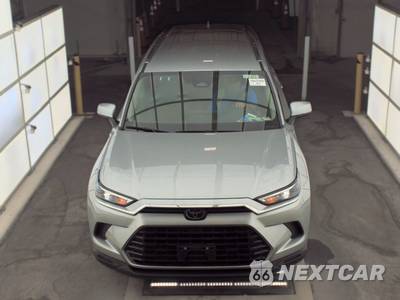 2025 Toyota Grand Highlander XLE - zdjęcie 2 z 32 - miniatura