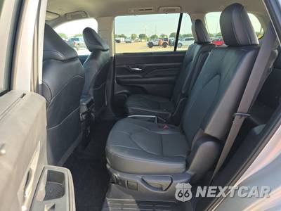 2025 Toyota Grand Highlander XLE - zdjęcie 13 z 32 - miniatura