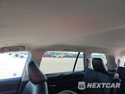 2025 Toyota Grand Highlander XLE - zdjęcie 18 z 32 - miniatura
