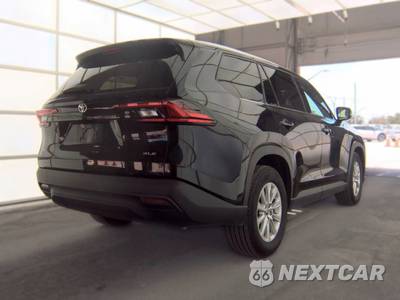 2025 Toyota Grand Highlander XLE - zdjęcie 4 z 27 - miniatura