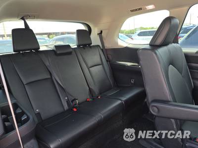 2025 Toyota Grand Highlander XLE - zdjęcie 14 z 27 - miniatura
