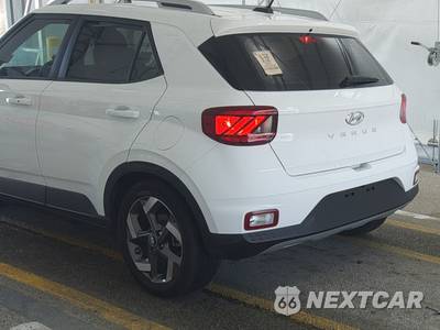 2025 Hyundai Venue SEL - zdjęcie 6 z 24 - miniatura