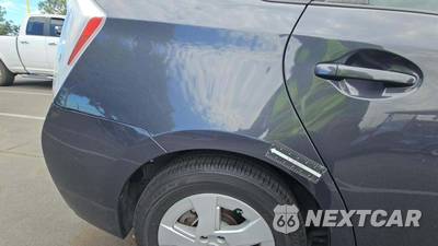 2010 Toyota Prius V - zdjęcie 23 z 32 - miniatura
