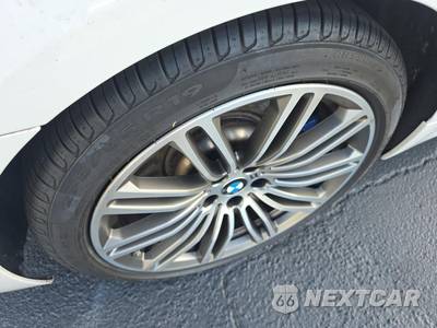 2020 BMW 5 Series Sedan M550i xDrive - zdjęcie 10 z 22 - miniatura