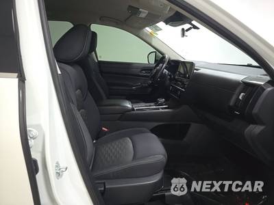 2024 Nissan Pathfinder SV - zdjęcie 8 z 22 - miniatura