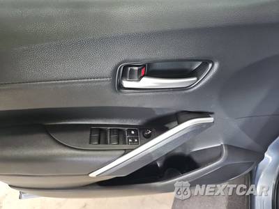2023 Toyota Corolla Cross XLE - zdjęcie 9 z 23 - miniatura