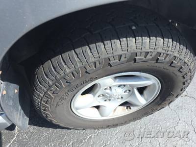 2002 Toyota Sequoia SR5 - zdjęcie 9 z 21 - miniatura