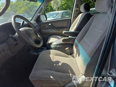 2002 Toyota Sequoia SR5 - zdjęcie 13 z 21 - miniatura