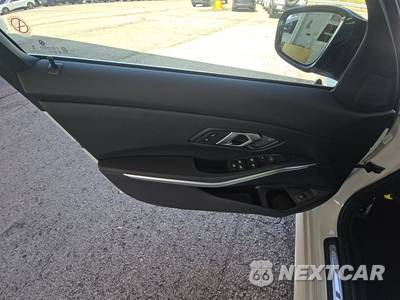 2026 BMW 3 Series - zdjęcie 9 z 20 - miniatura