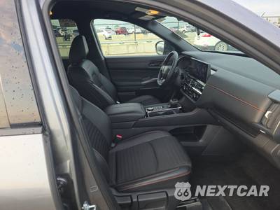 2026 Nissan Pathfinder Rock Creek - zdjęcie 8 z 21 - miniatura