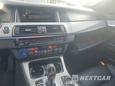2016 BMW 5 Series Sedan 550i M SPORT LINE - zdjęcie 11 z 18 - miniatura