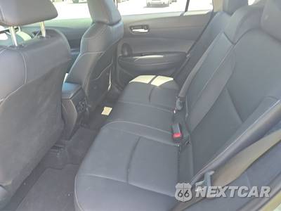 2026 Toyota Corolla Cross XLE - zdjęcie 13 z 19 - miniatura