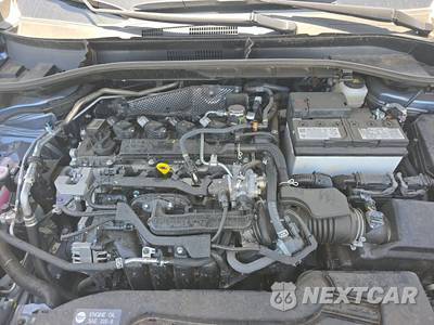 2026 Toyota Corolla Cross XLE - zdjęcie 16 z 19 - miniatura
