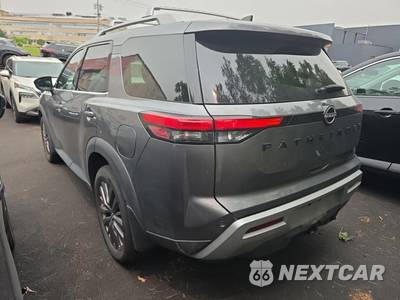 2024 Nissan Pathfinder SL - zdjęcie 7 z 29 - miniatura