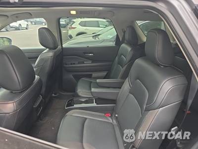 2024 Nissan Pathfinder SL - zdjęcie 14 z 29 - miniatura