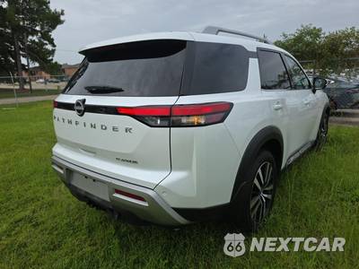 2025 Nissan Pathfinder Platinum - zdjęcie 5 z 26 - miniatura