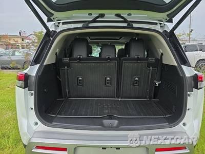 2025 Nissan Pathfinder Platinum - zdjęcie 19 z 26 - miniatura