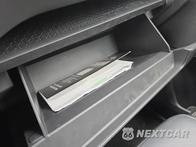 2025 Nissan Pathfinder Platinum - zdjęcie 21 z 26 - miniatura