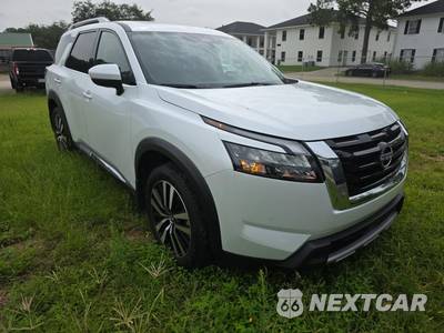 2025 Nissan Pathfinder Platinum - zdjęcie 3 z 26 - miniatura