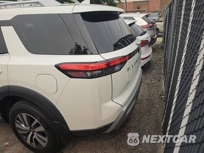 2024 Nissan Pathfinder SL - zdjęcie 6 z 25 - miniatura