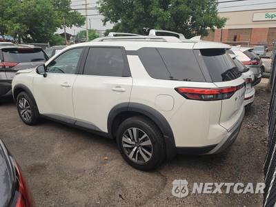 2024 Nissan Pathfinder SL - zdjęcie 7 z 25 - miniatura