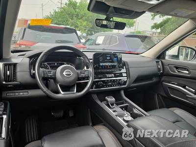 2024 Nissan Pathfinder SL - zdjęcie 12 z 25 - miniatura