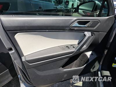 2020 Volkswagen Tiguan SEL - zdjęcie 9 z 27 - miniatura