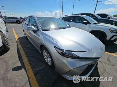 2026 Toyota Camry LE - zdjęcie 3 z 27 - miniatura