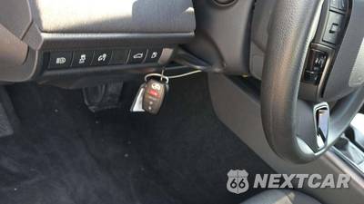 2026 Toyota Camry LE - zdjęcie 18 z 27 - miniatura