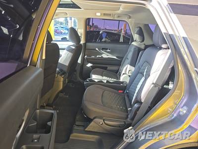 2022 Nissan Pathfinder SV - zdjęcie 13 z 31 - miniatura