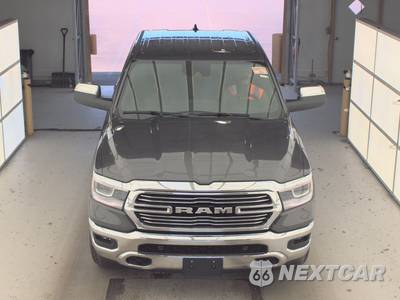 2023 Ram 1500 Laramie Crew Cab Short Bed - zdjęcie 2 z 22 - miniatura
