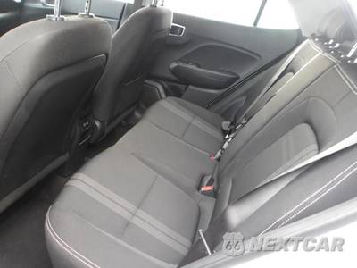 2025 Hyundai Venue SEL - zdjęcie 15 z 28 - miniatura