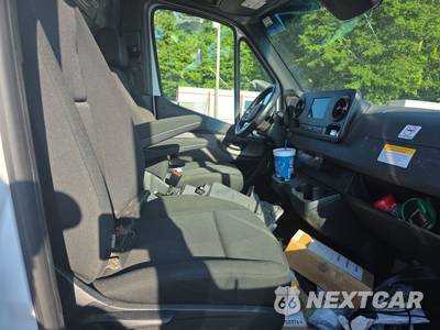 2022 Mercedes-Benz Sprinter 1500 Cargo Van Standard Roof 144.0" WB - zdjęcie 8 z 41 - miniatura