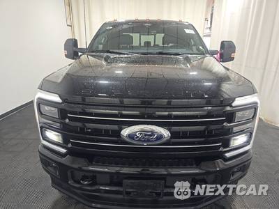 2025 Ford Super Duty F-250 Platinum Crew Cab Medium Bed - zdjęcie 2 z 20 - miniatura