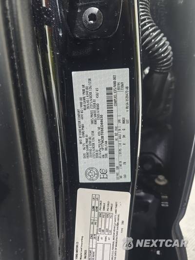 2025 Ford Super Duty F-250 Platinum Crew Cab Medium Bed - zdjęcie 14 z 20 - miniatura