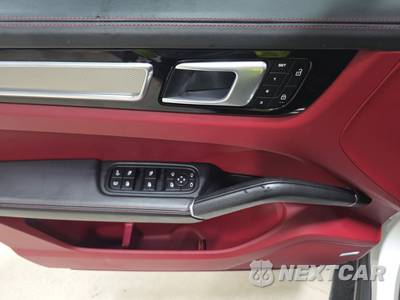 2022 Porsche Cayenne E-Hybrid Platinum Edit - zdjęcie 9 z 23 - miniatura