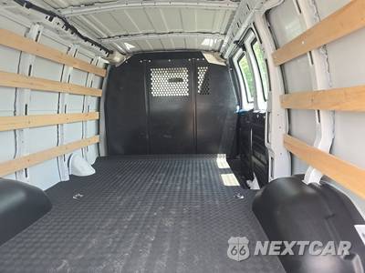 2025 GMC Savana 2500 Cargo Van 1WT 135.0" WB - zdjęcie 15 z 23 - miniatura
