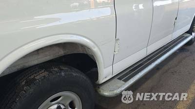 2025 GMC Savana 2500 Cargo Van 1WT 135.0" WB - zdjęcie 28 z 32 - miniatura