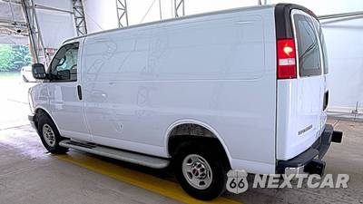 2025 GMC Savana 2500 Cargo Van 1WT 135.0" WB - zdjęcie 6 z 32 - miniatura