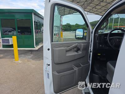2025 GMC Savana 2500 Cargo Van 1WT 135.0" WB - zdjęcie 9 z 21 - miniatura