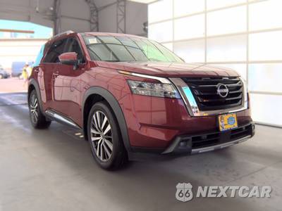 2022 Nissan Pathfinder Platinum - zdjęcie 3 z 34 - miniatura