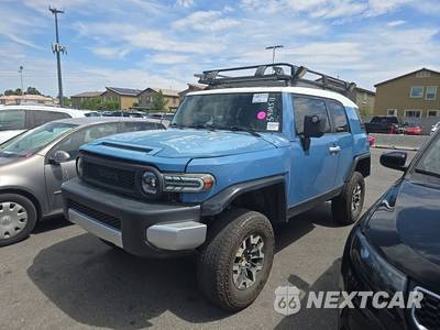 2011 Toyota FJ Cruiser w/Rear Doors