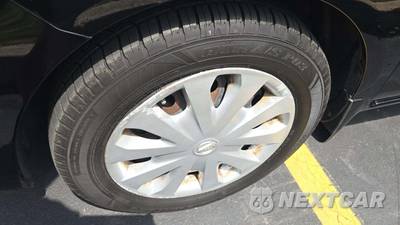 2013 Nissan Versa 1.6 SV - zdjęcie 35 z 37 - miniatura